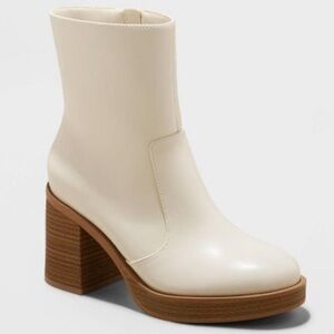 Target Universal Thread Platform Boots